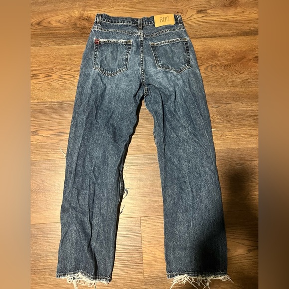 BDG Cowboy Jean Distressed Dark Wash Size 28/28.5” inseam - Picture 3 of 5